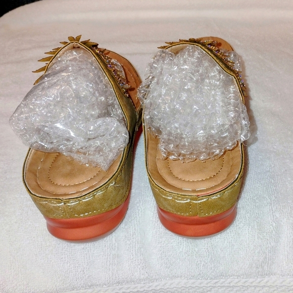 Women's Beaded Thong Sandals Tan Size 9/40 - Picture 3 of 8
